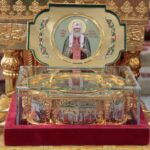 Епископ Иннокентий сослужил митрополиту Артемию за Божественной литургией перед ковчегом с мощами святителя Тихона