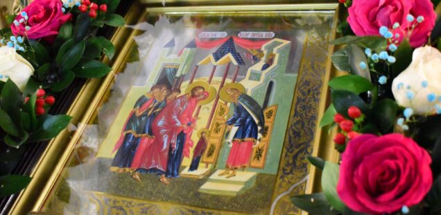 В праздник Введения во храм Пресвятой Богородицы епископ Иннокентий совершил богослужение